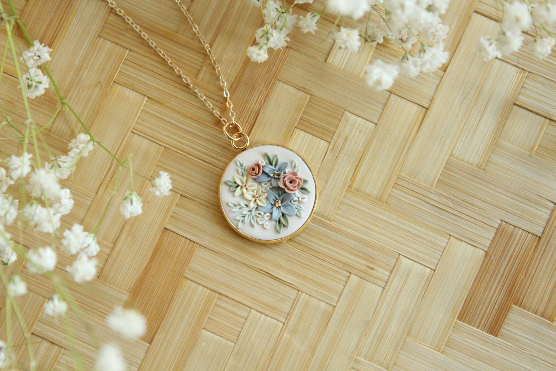 The Watermark Design - Wholesale Pendant/Charm Necklace - Vintage Lace Wildflower Bouquet Necklace4