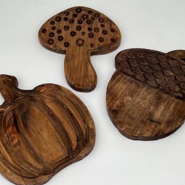 Wooden trivets in pumpkin, acorn, and mushroom shapes, St/3 for wholesale by Vatican Homes