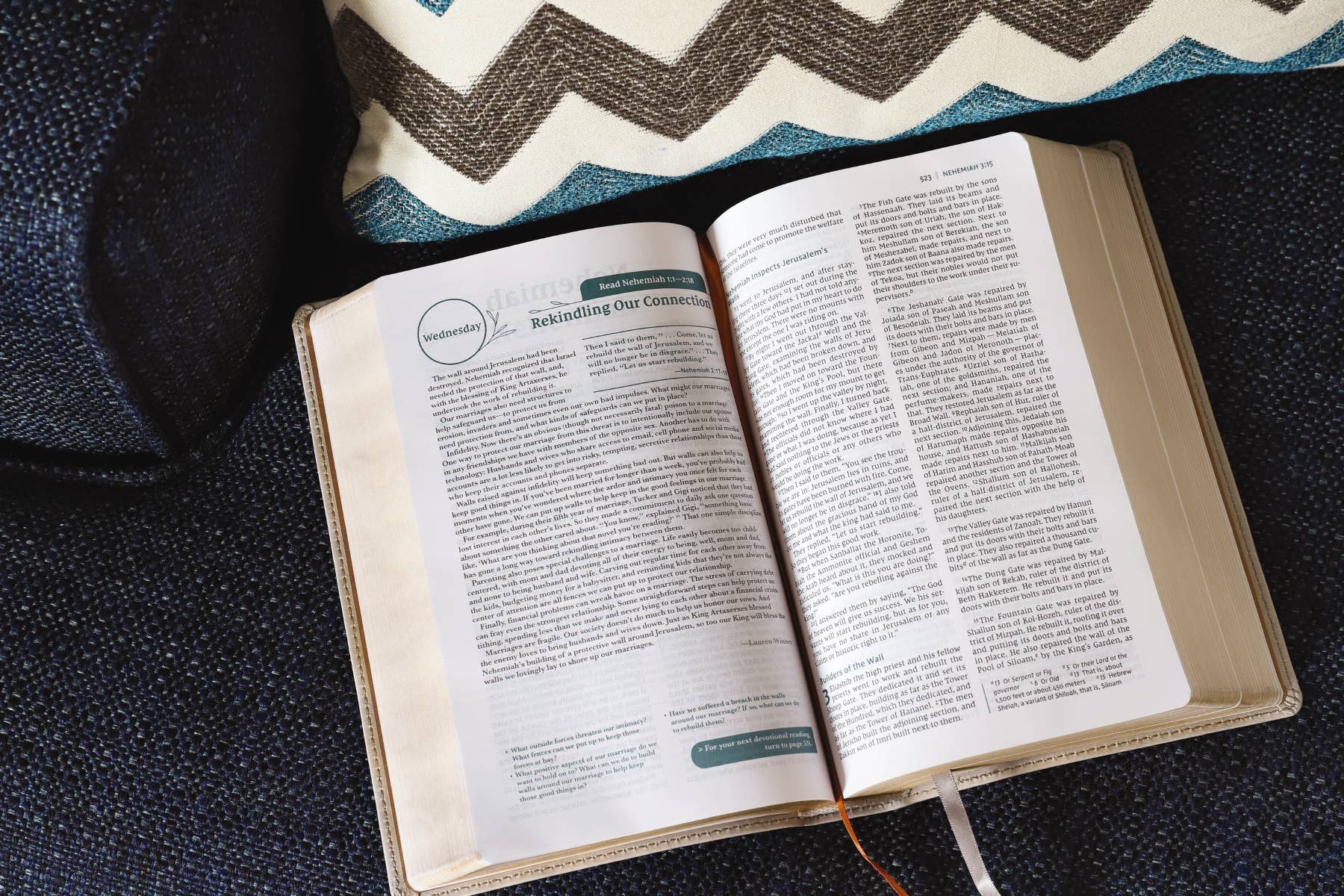 HarperCollins Christian Publishing - Wholesale Religion - NIV Couples' Devotional Bible Leathersoft, Stone6