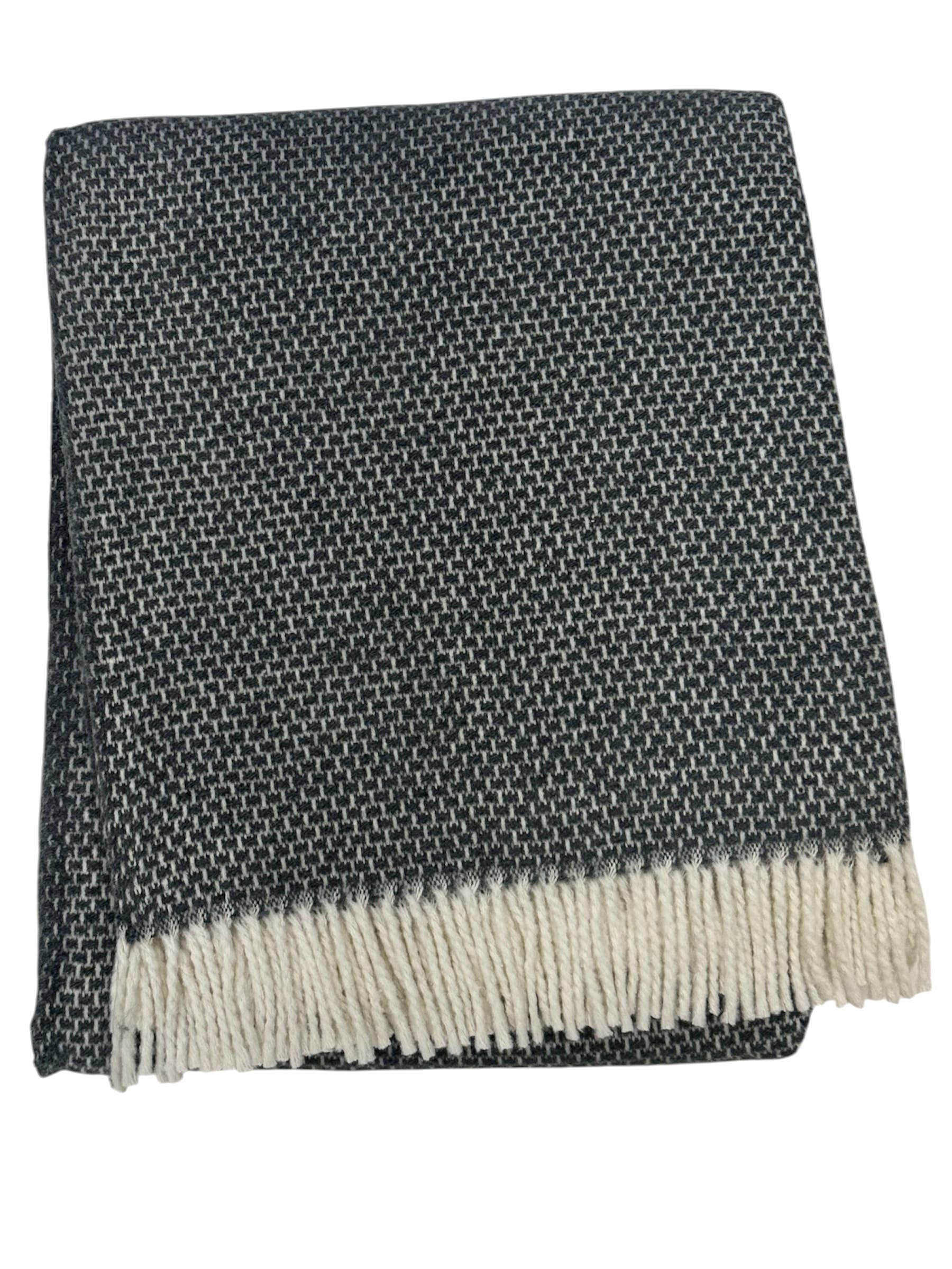 A Soft Idea - Wholesale Throw Blanket - 321 - Grain of Rice Throw10