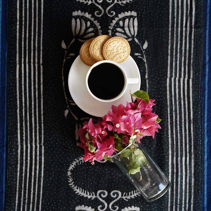 Ichcha - Wholesale Table Runner - Black & White Table Linens Cotton Table Runner - Danya3