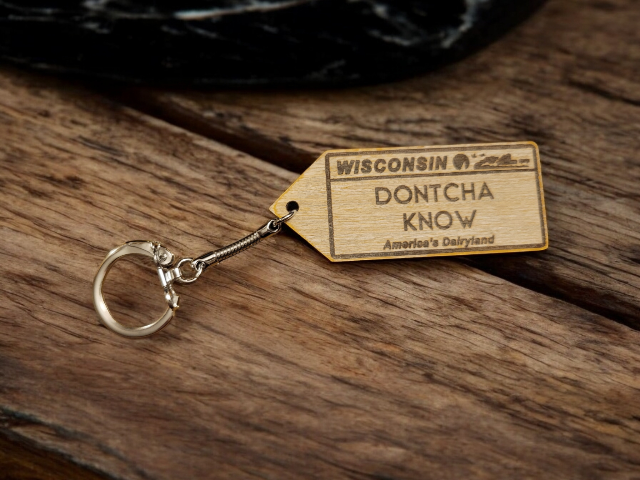 Ellie Joe Design Co - Wholesale Keychain - Unisex - Wisconsin License Plate Keychain2