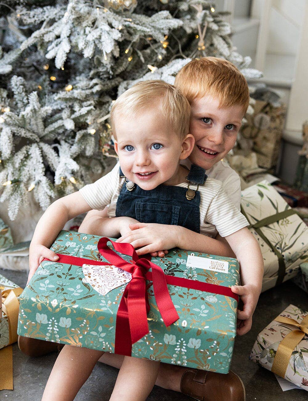 Bespoke Letterpress – Großhandel Band – Geschenke verpacken – Rotes Schimmer-Satinband 30 Meter16