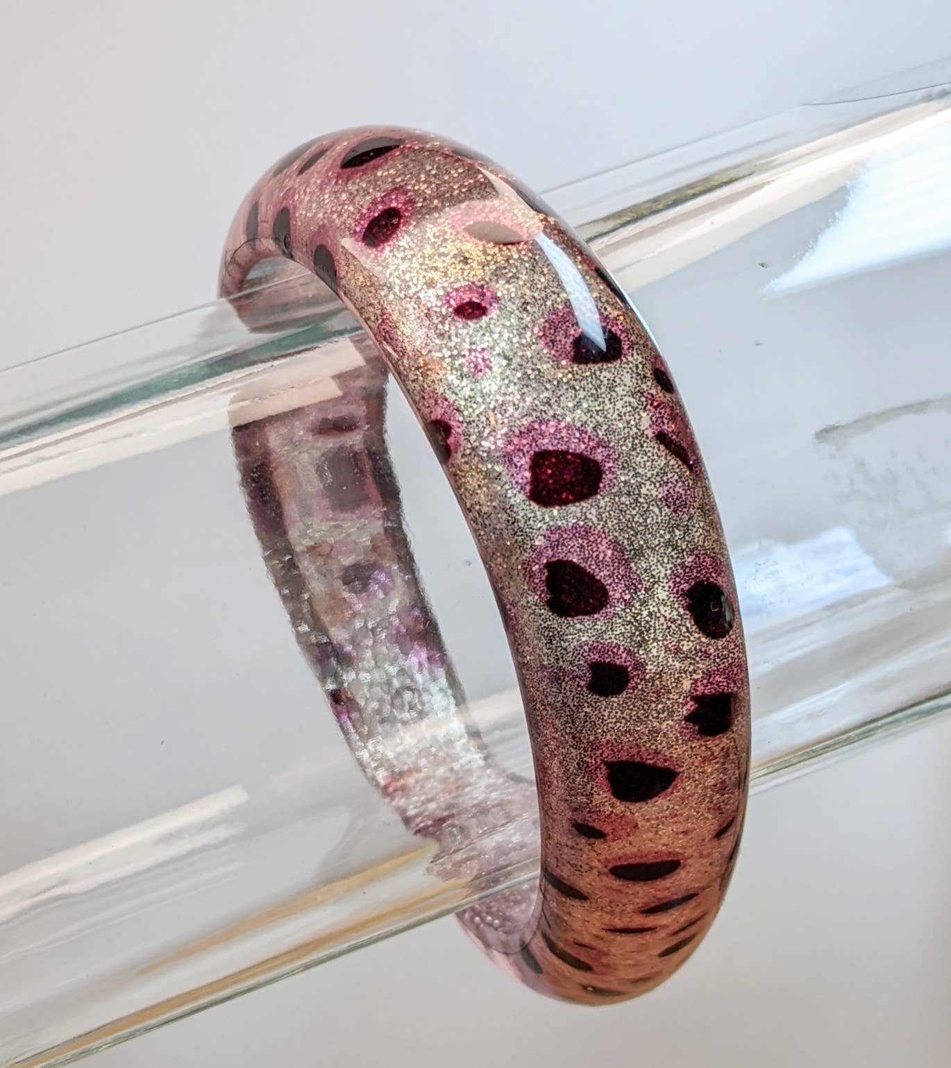 Fiona Accessories - Wholesale Bangle Bracelet - Bangle Bracelet Retro Resin Bangle Variety0