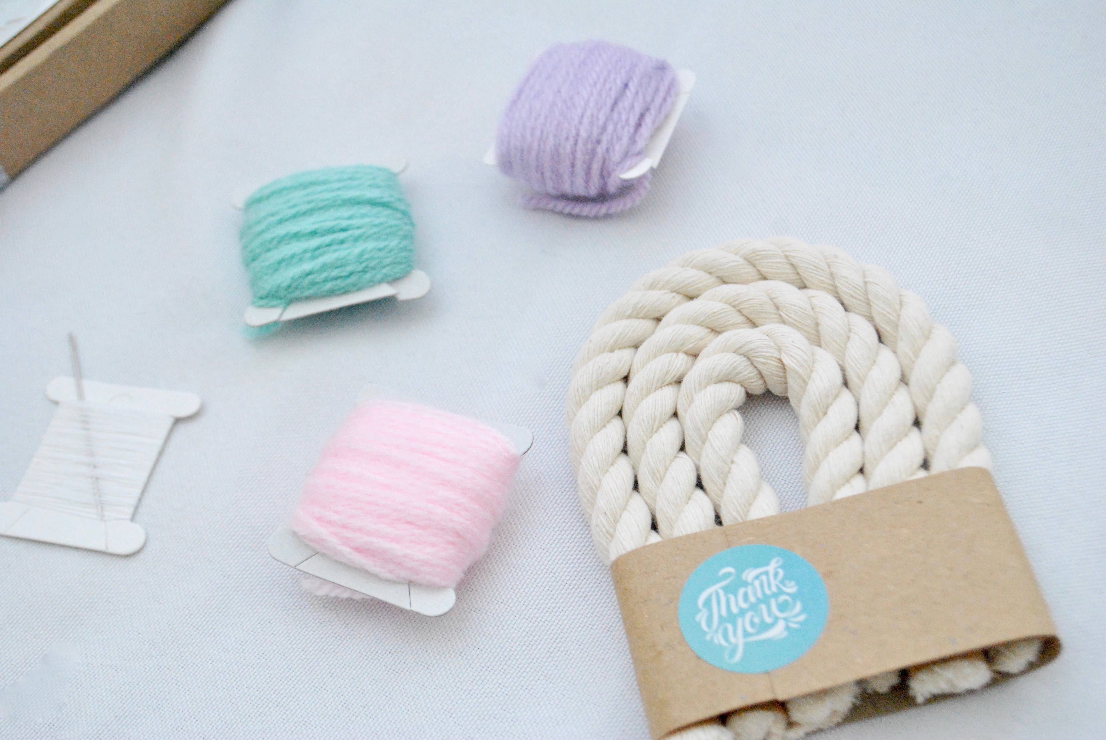 Macramallama - Vente Kit de bricolage - Kit d'artisanat arc-en-ciel en macramé avec licorne pastel3