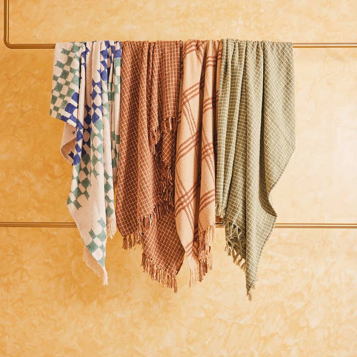 Casa Amarosa – wholesale Throw blanket – Cotton Boucle Small Checkered Throw Blanket Latte Ivory