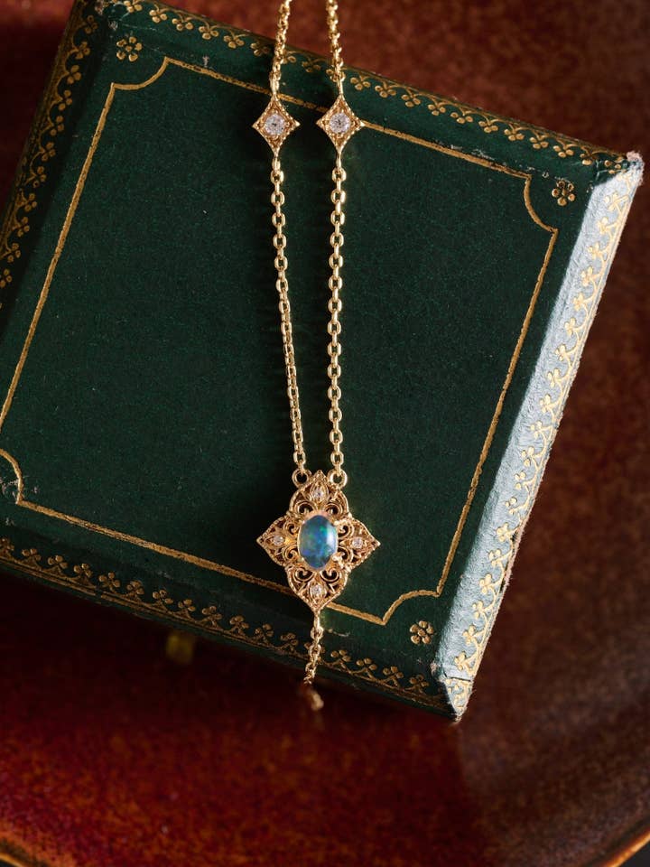 Set di Gioielli Aurielle Opal per la vendita all'ingrosso da parte di Camellia NYC