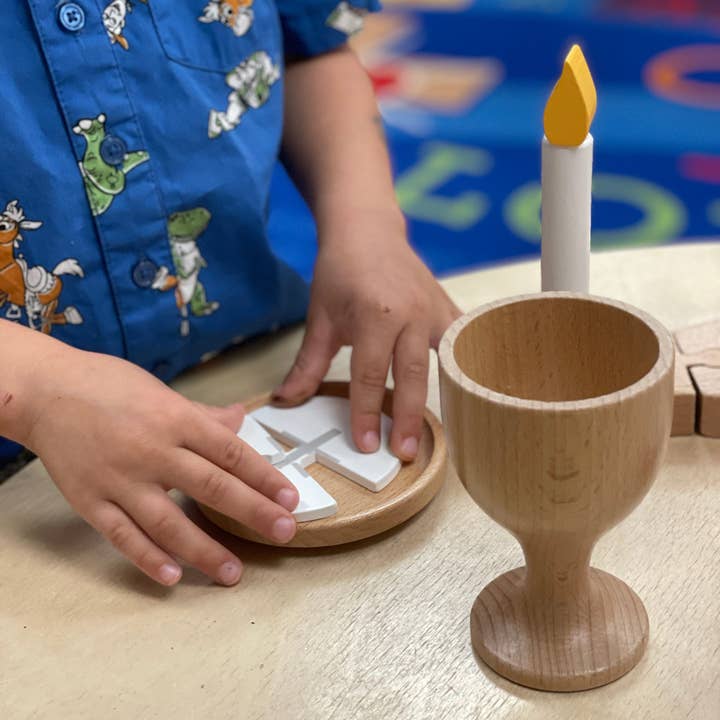 Wicking Vicar - Wholesale Wood Toy - Kids - Children's Mass Set3