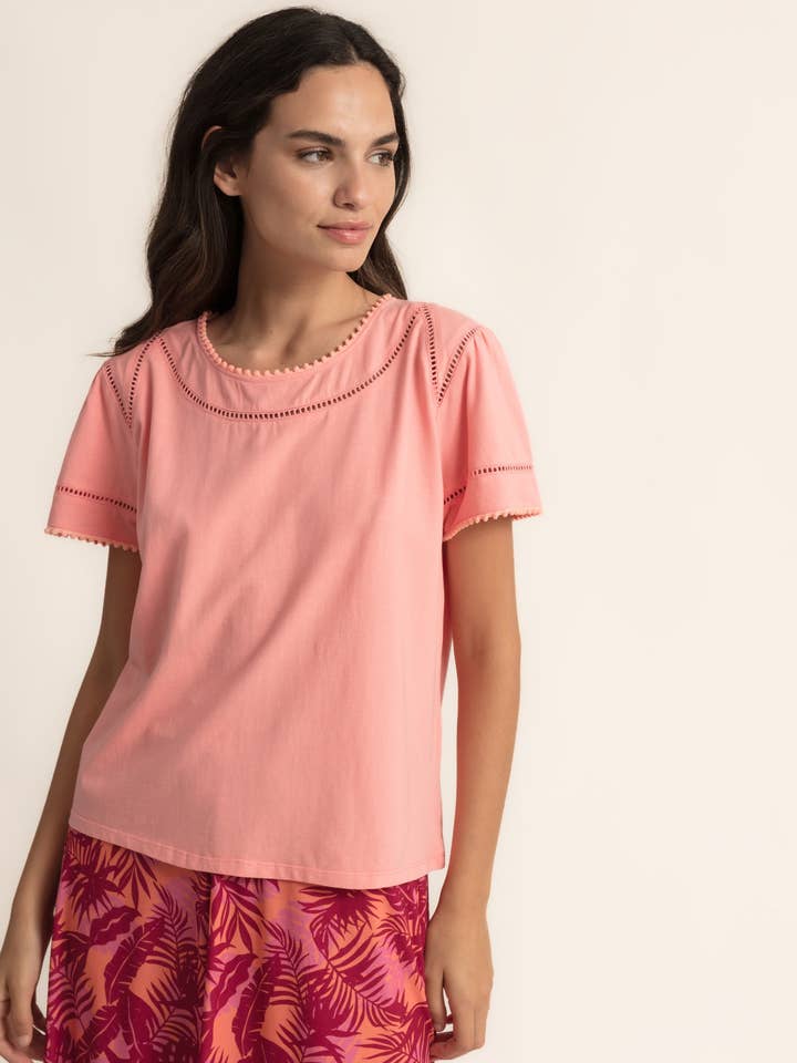 T-shirt med broderede stropper B2B for engroshandel hos CMS Love