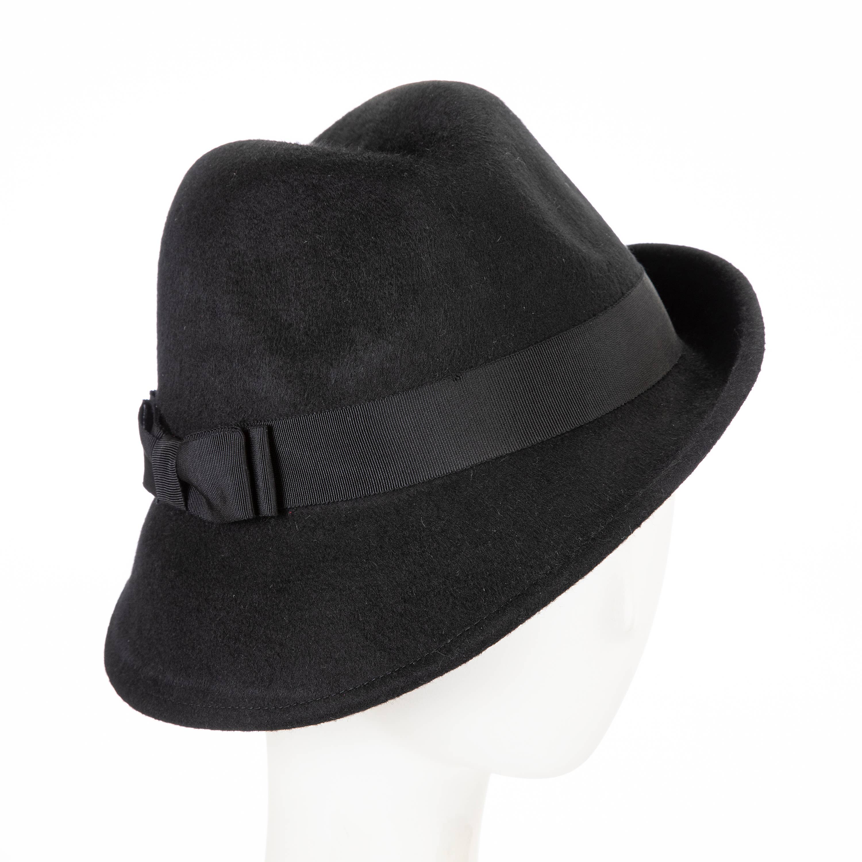 Giovannio – Engroshandel Bucket hat - Dame – Skorpion Langt Hår Børstet Uld Asymmetrisk Fedora2