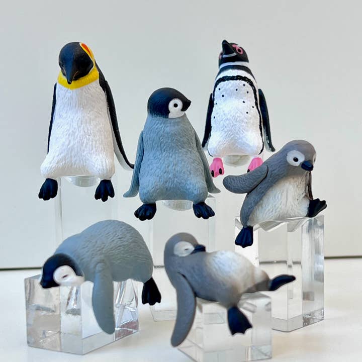 BCmini - Wholesale Decorative Figurine - 73098 Playful Hanging Penguin Blind Box-106