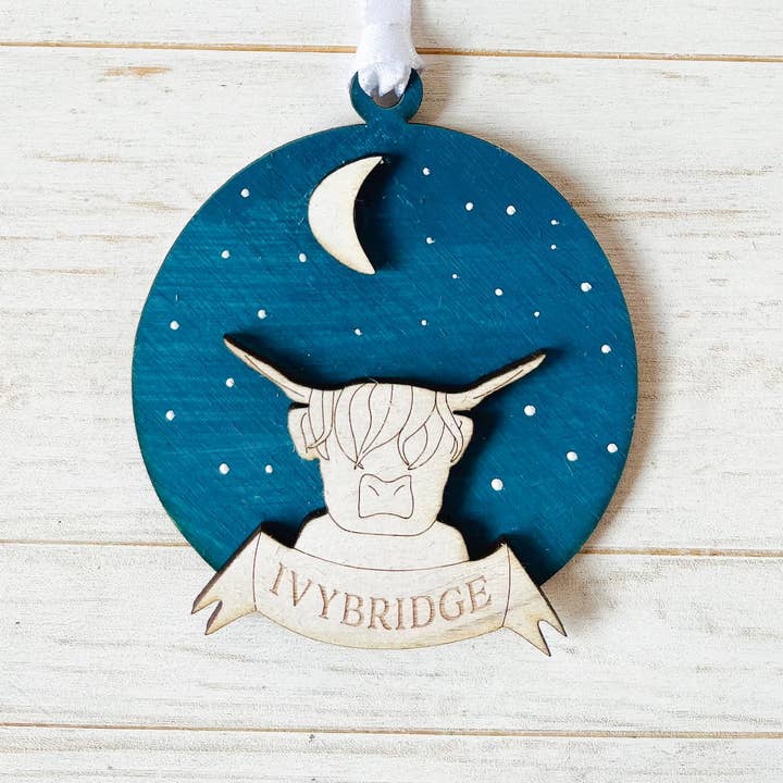 Højlandskvæg Nat Himmel Fuldmåne Juledekoration Tilpasset for engroshandel hos Gorgeous Little Bits Ltd