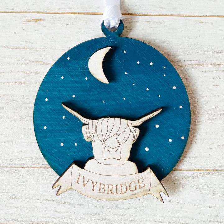 Gorgeous Little Bits Ltd – wholesale Ornament – Highland Cow Night Sky Full Moon Christmas Decoration Custom0