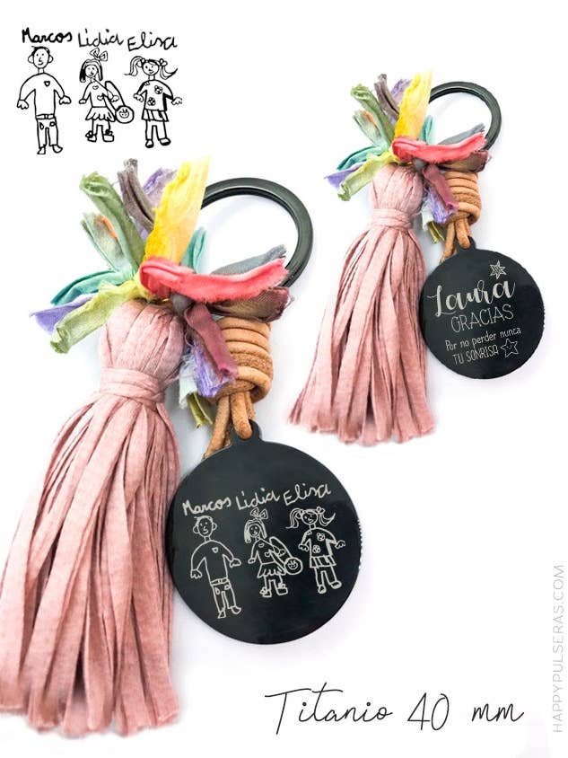 Llavero titanio borlón medalla 40 mm DIBUJO y dedicator. para venta al por mayor de Happypulseras