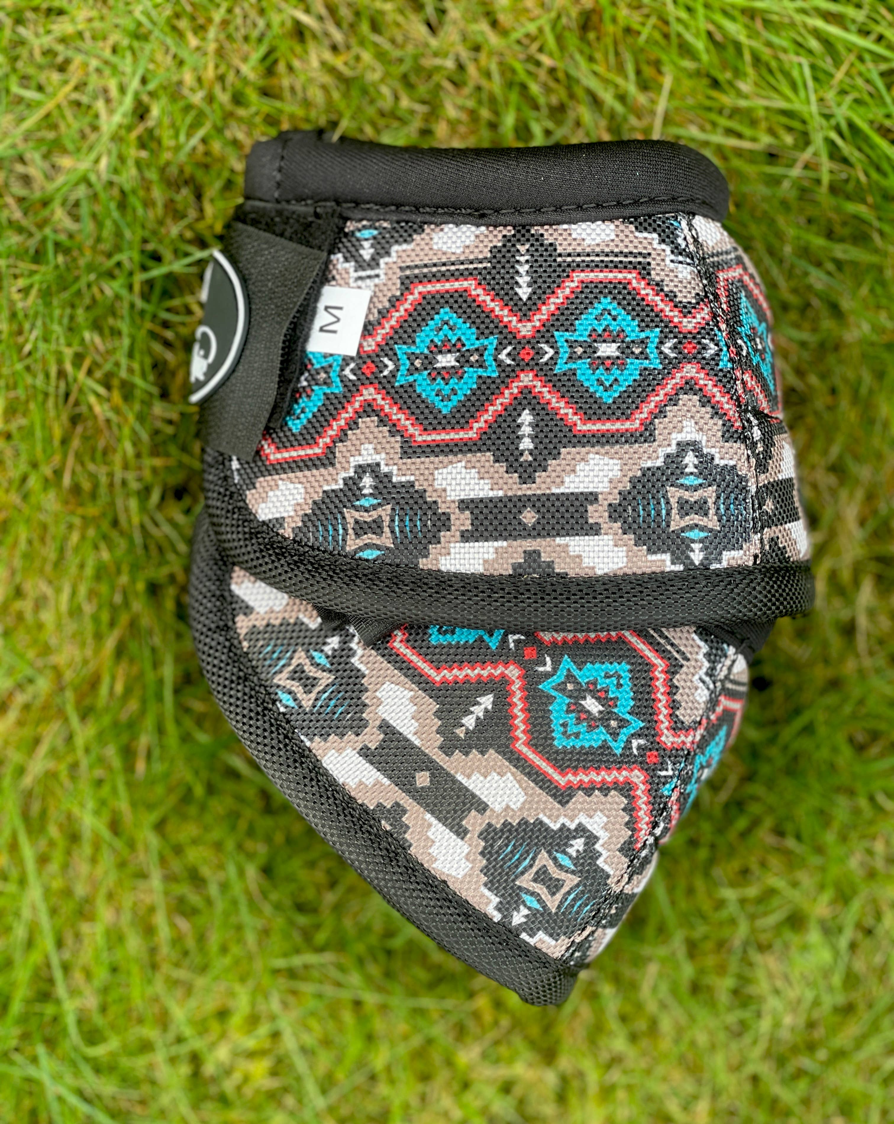 Schulz Equine – wholesale Ridutrustning – Schulz Equine bell boots med livfulla mönster27