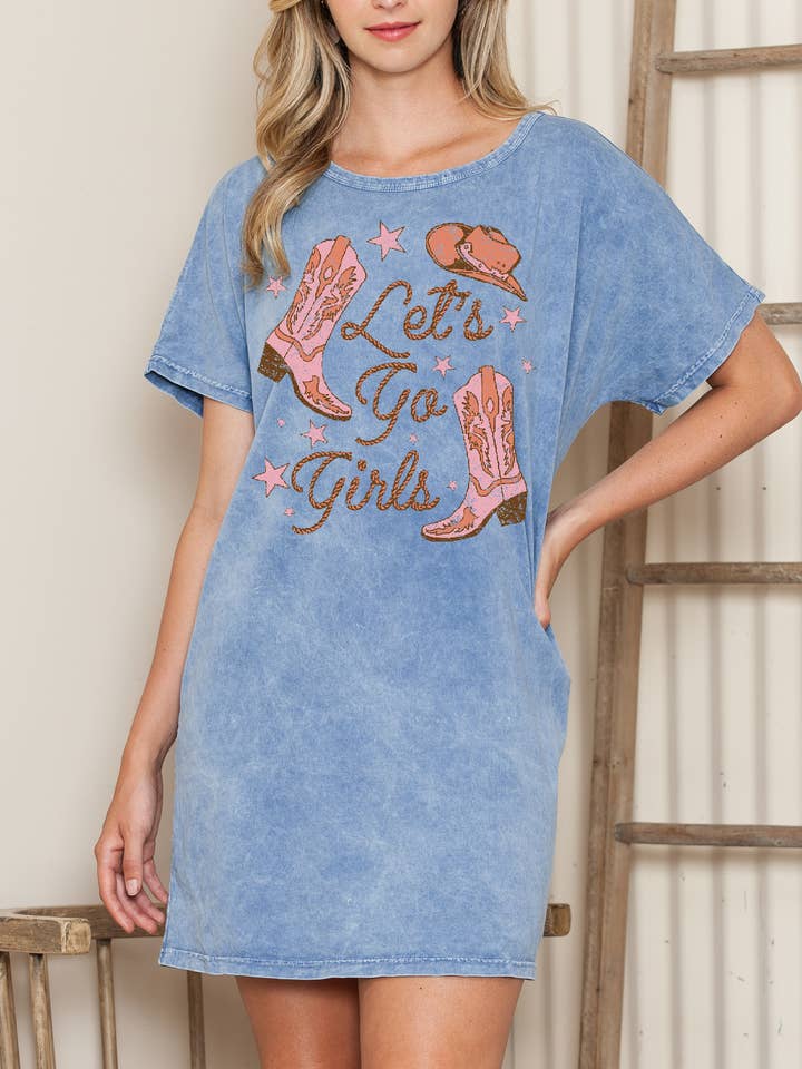 BT1556 DR Let s GO GIRLS - ROBE GRAPHIQUE Mineral Wash pour la vente par BouTeeQue Closet