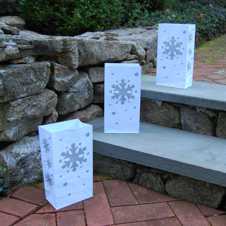 LumaBase - Wholesale Christmas Decoration - Flame Resistant Paper Luminaria Bags, Snowflake - Set of 121