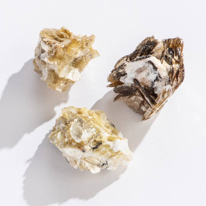 GeoCentral - Wholesale Spiritual Stone/Crystal - Star Mica Crystals - 36 pcs, 1"- 2"0