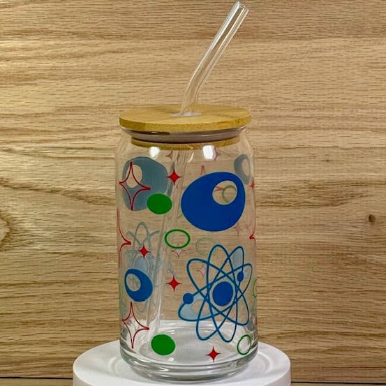 MCM Multi Atomic Glas mit Bambusdeckel und Strohhalm für den Großhandel von Astro Bettie