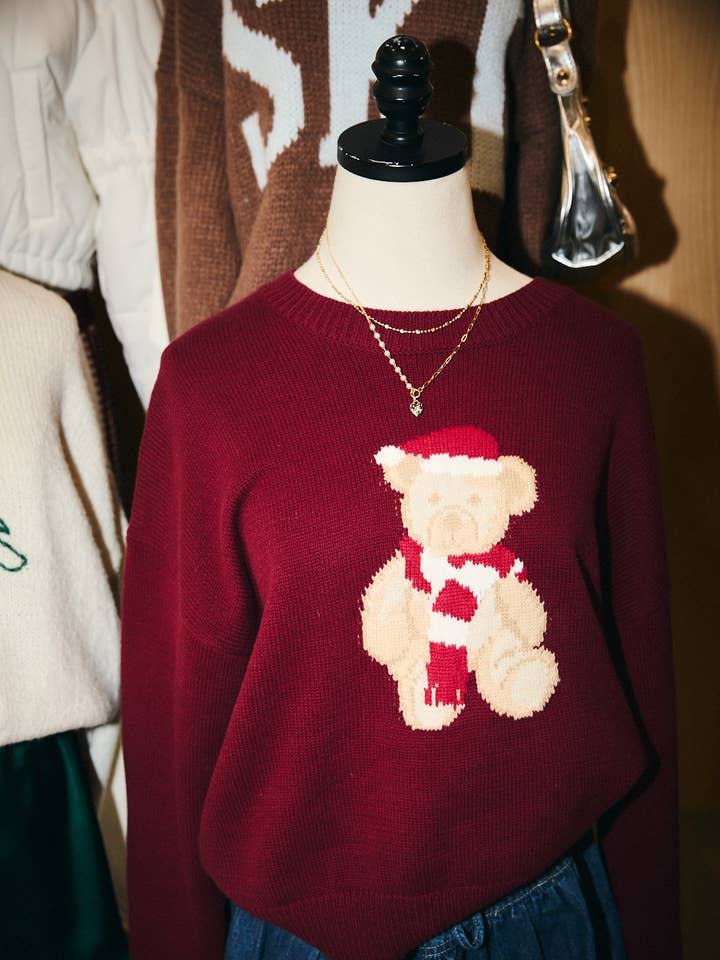 LE LIS - Wholesale Knit Sweater - Women's - LONG SLEEVE CREW NECK "SANTA TEDDY BEAR" GRAPHIC SWEATER0