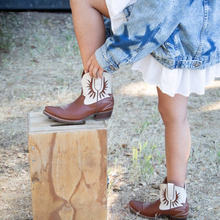 Desert Bloom Boots, LLC – Engroshandel Cowboystøvler - Dame – PIGENOPAL SADDLE LACE3