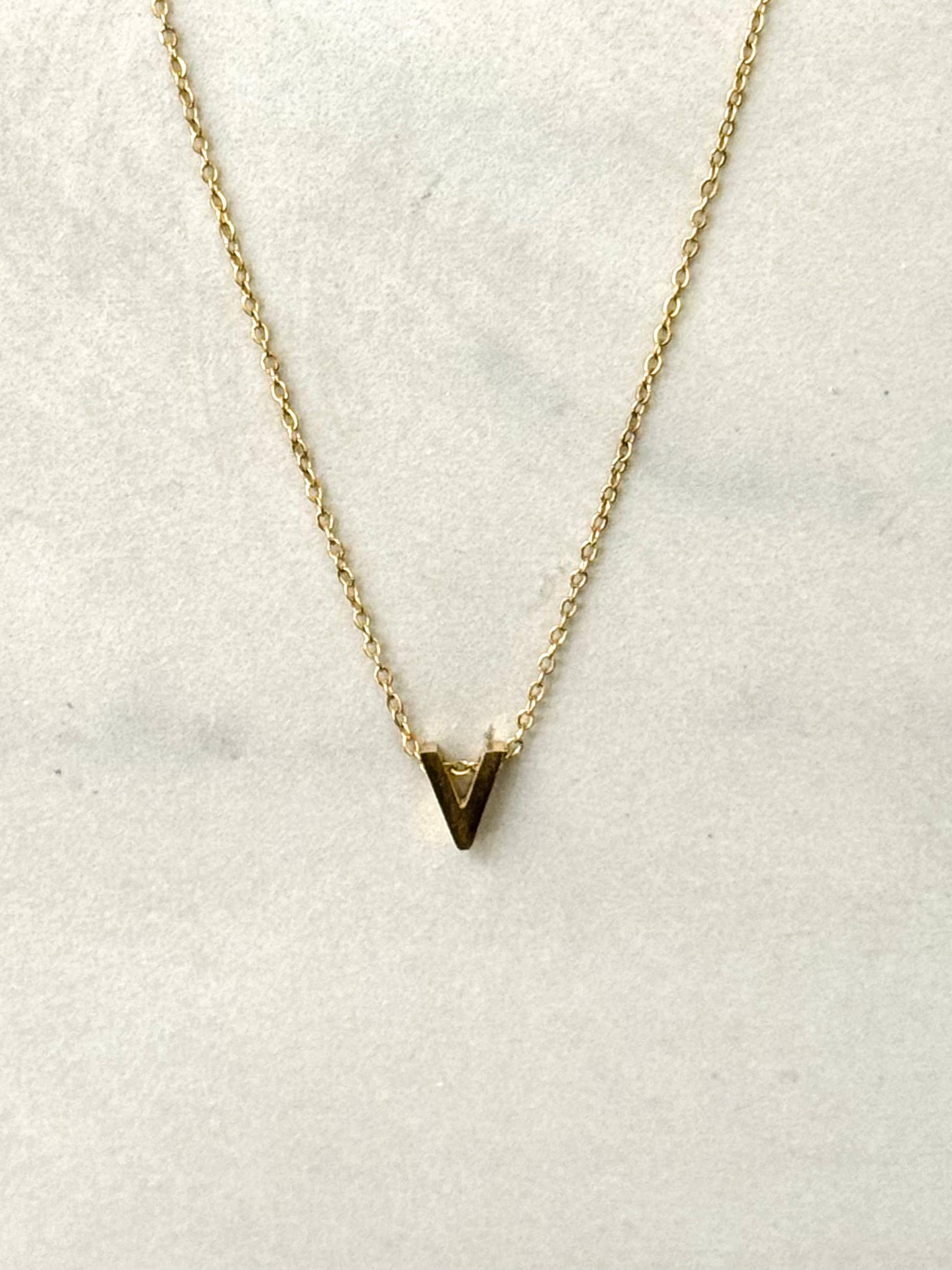 Cassette Barcelona - Wholesale Pendant/Charm Necklace - Initial Charm Necklace Gold All Letters30