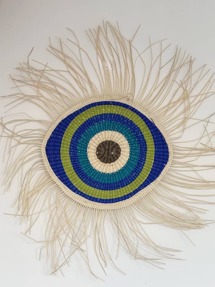 arte de pared con ojo turco tejido a mano de Honduras para venta al por mayor de erin murphy pottery