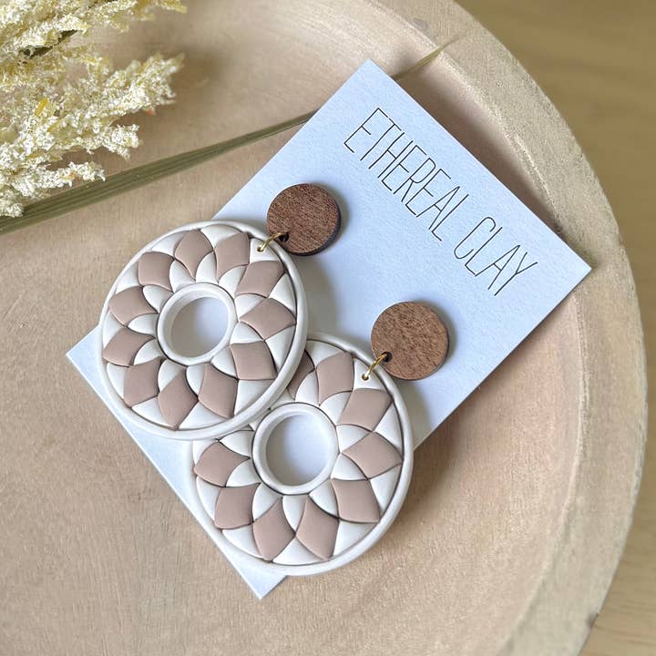 Neutrale lerøreringe, efterårsstil for engroshandel hos Ethereal Clay