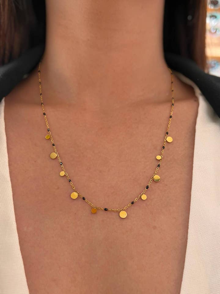 Collana smaltata a pois per la vendita all'ingrosso da parte di Cassette Barcelona