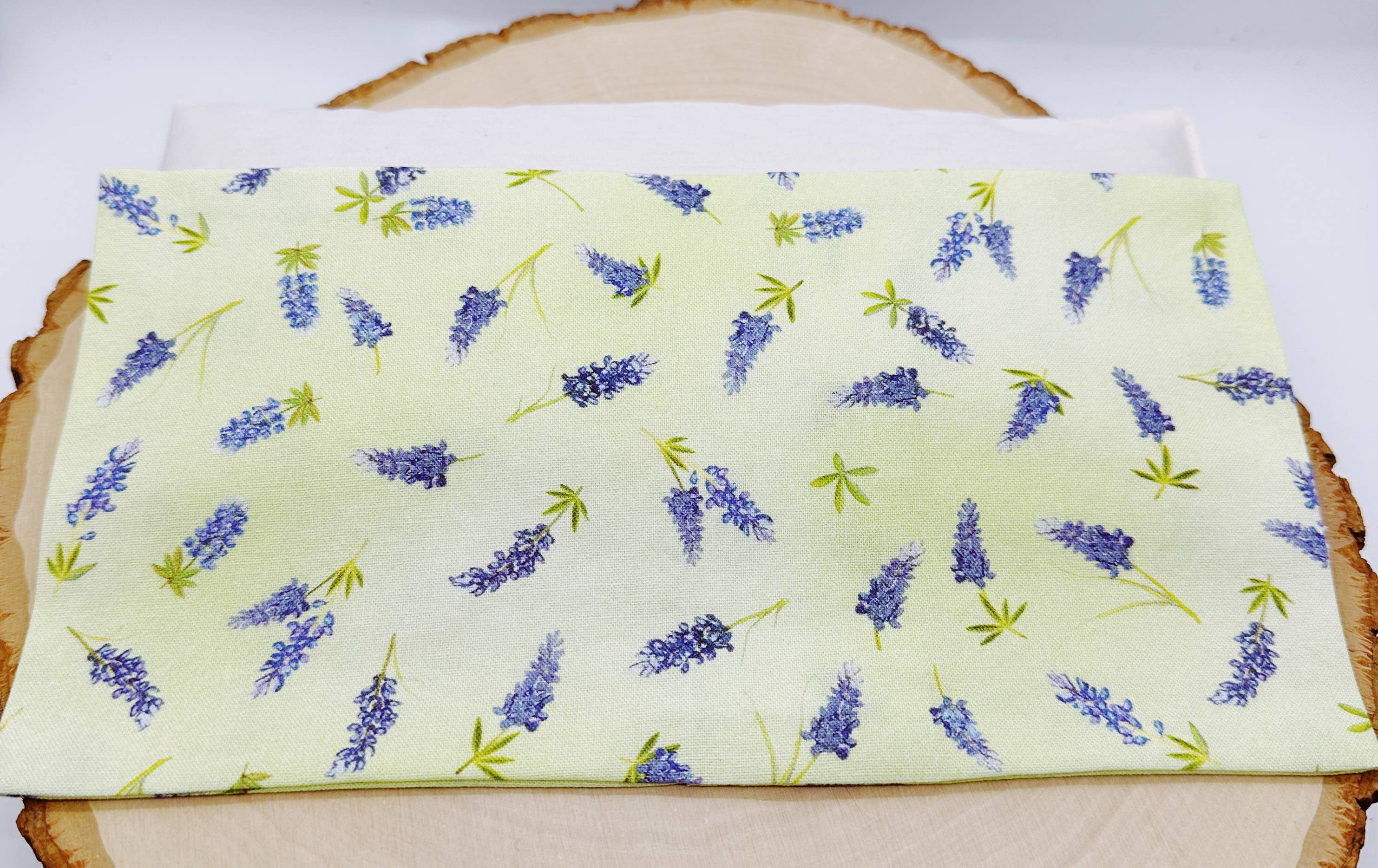 Wellness & Oils – wholesale Spa/therapy pillow – Lavender Eye Pillow with Washable Cover-Green Lavender Field4