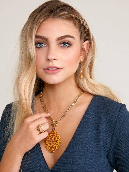 ZENZII Jewelry - Wholesale Pendant/Charm Necklace - Regal Resin Acrylic Pendant Necklace1