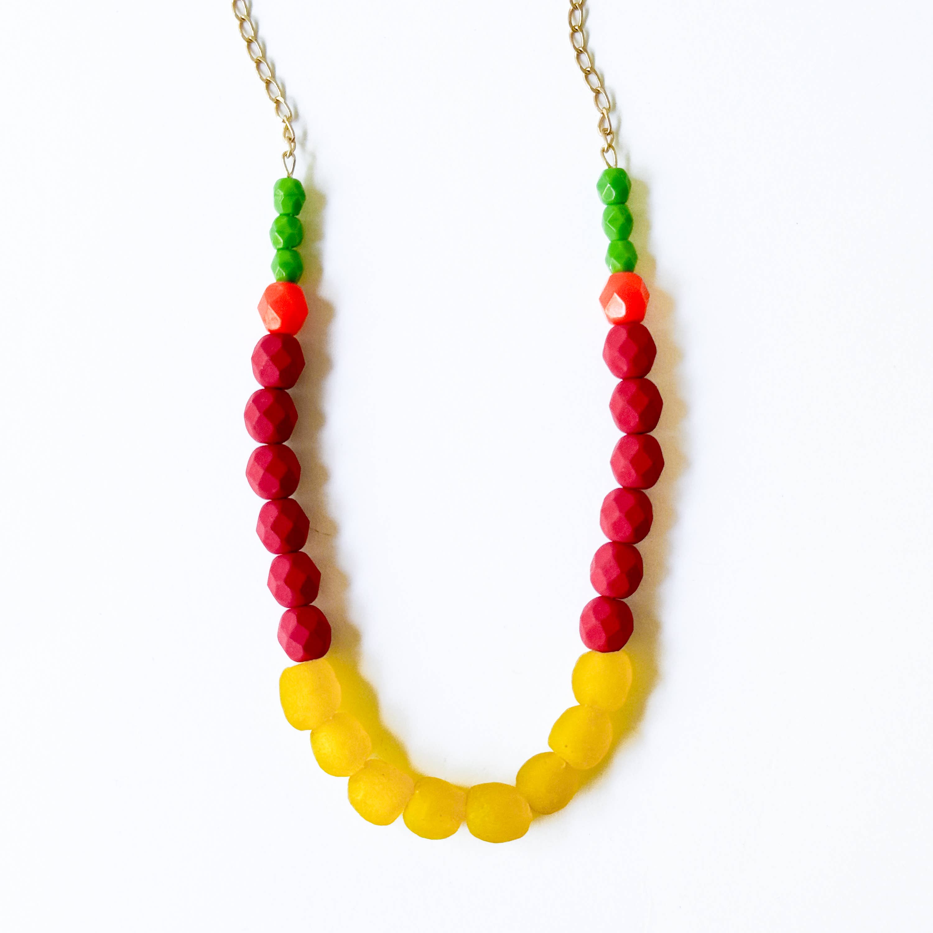 Nest Pretty Things - Vente Collier de perles - Collier multicolore en verre africain recyclé et perles mélangées 8