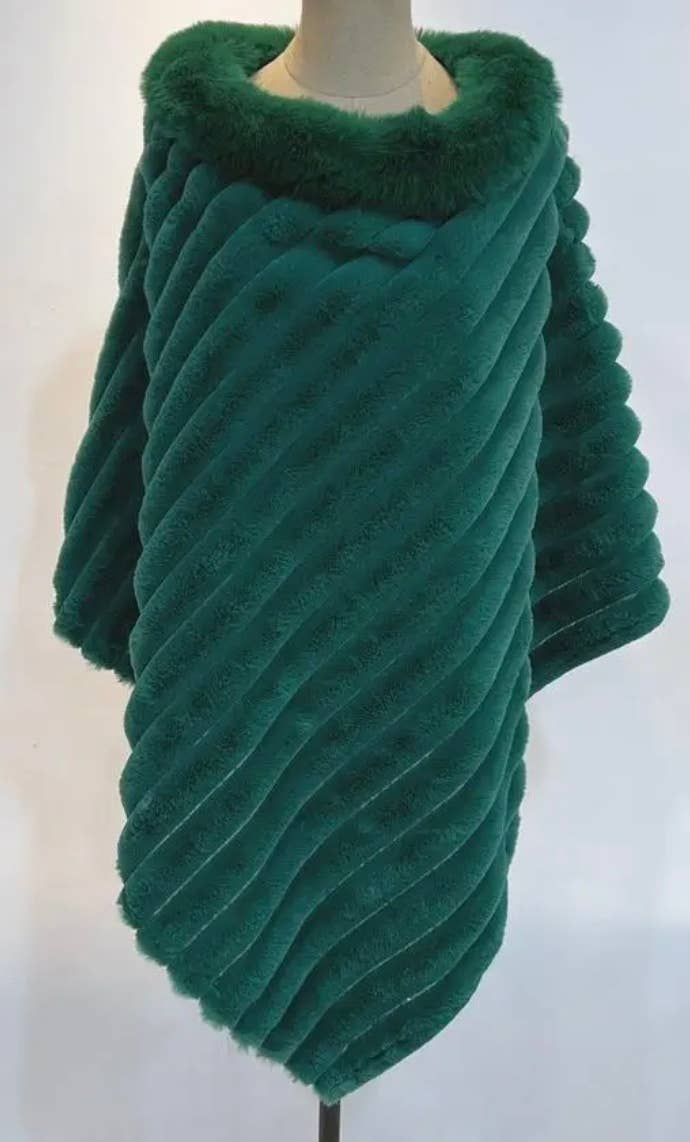 LOOWIE - Wholesale Poncho - Women's - 068 Luxurious Green Faux Fur Ribbed Poncho with Plush Collar3