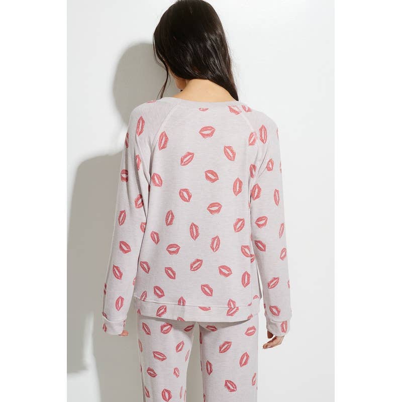 MintChoco - Wholesale Lounge Set - Women's - Lip all over print brushd soft lounge wear sets6