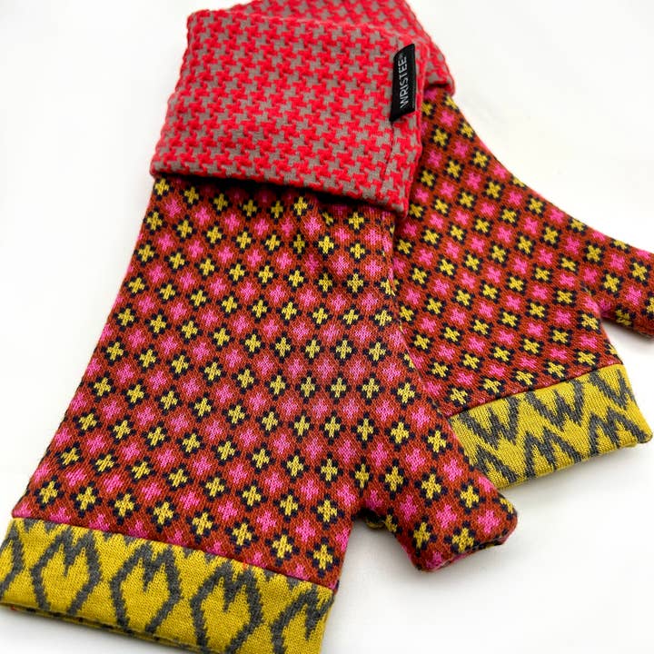 Patchwork i økologisk bomuld - Thumb Wristees - Rød for engroshandel hos Anna Falcke