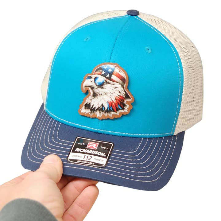 Patriotische Adler Trucker Cap - Türkis/Weißes Netz für den Großhandel von Knot Creatives