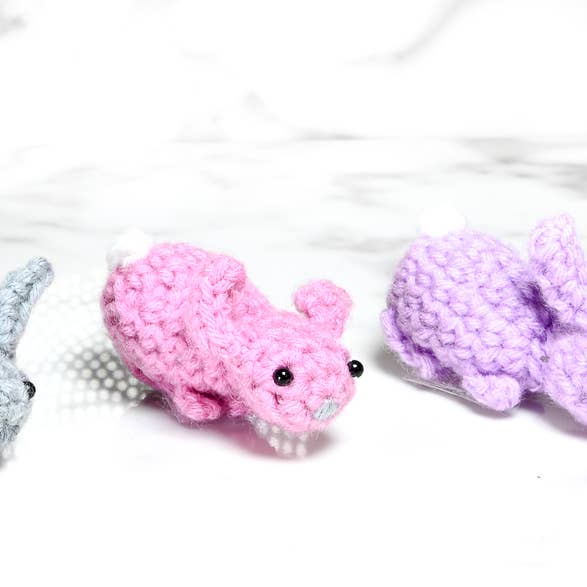 SS handcrafted Art - Wholesale Stuffed/Plush Toy - Kids & Baby - Hand Knitted Bunny 3"0