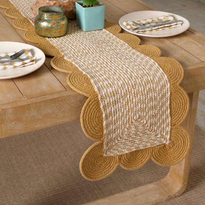 Mosterdkleurige gevlochten tafelloper van katoen 14x72 inch – Handgemaakt natuurlijk decor voor eet- en consoletafels voor wholesale door Expo Bazaar