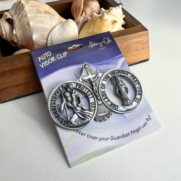 Abbey + CA Gift – wholesale Dekorativ berlock för bil – Unisex – St Christopher & O L av Highway Visor Clip1
