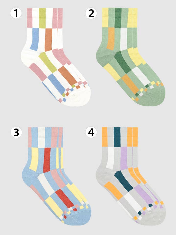 Sokken met vierkante patronen in ronde kleuren voor dames voor wholesale door 7DAYSSOCKS