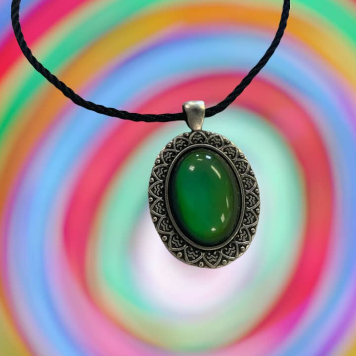Ciao Bella Jewelry Inc – Engroshandel Halskæde med vedhæng – Oval skiftende farve humør vedhæng halskæde