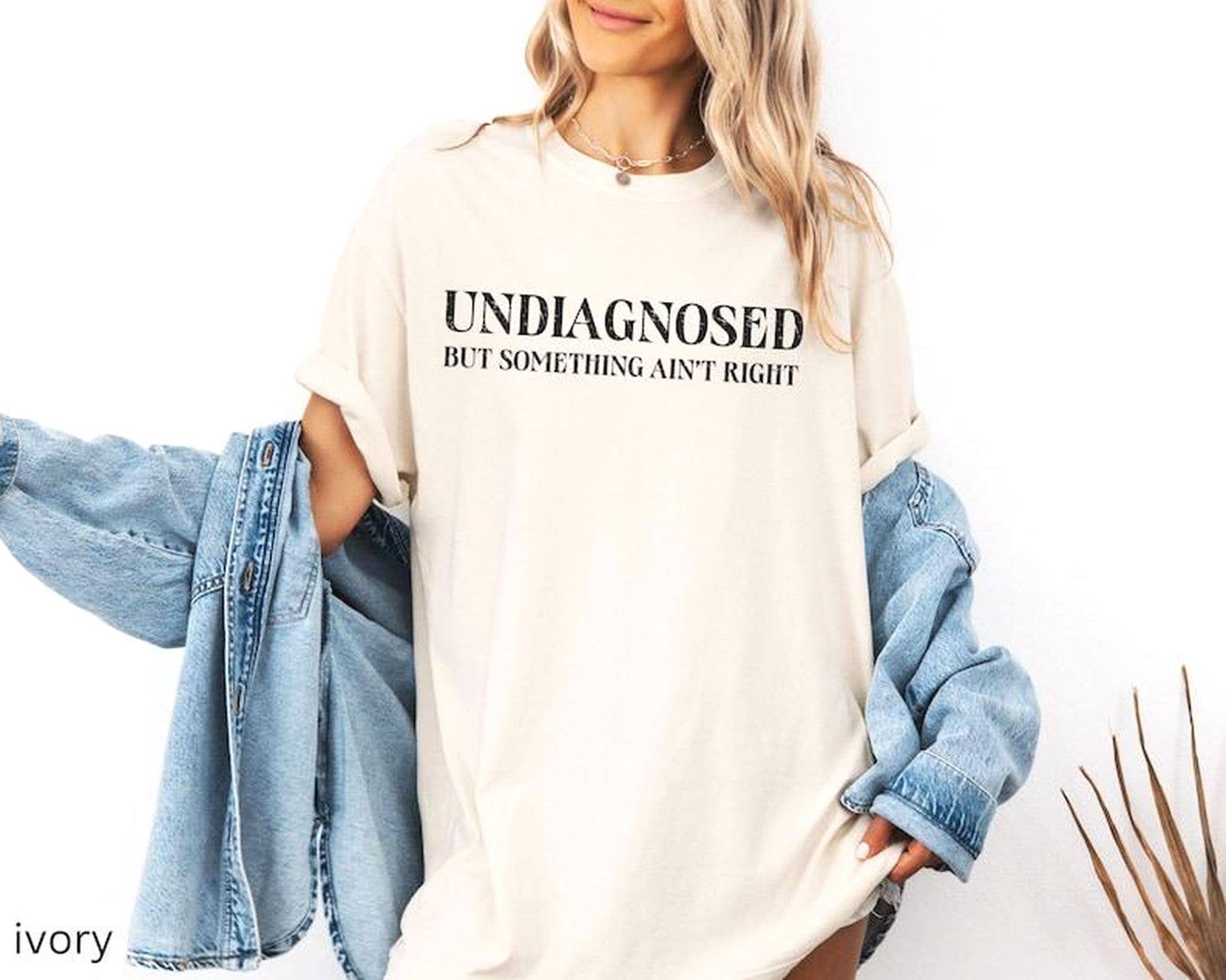 TheKingShirt - Wholesale Graphic Sweatshirt - Women's - Undiagnosed But Pretty Sure Somethings Up Funny Comfort Tee4