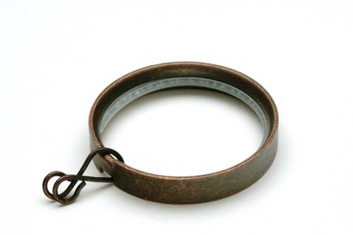 Taylor & Tailor - Vendita all'ingrosso Bastoni per tende - Anelli in metallo piatti Taylor & Tailor per bastoni per tende (confezione da 10)1