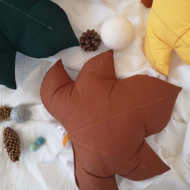 The Butter Flying - Wholesale Throw/Decorative Pillow - Leaf Decorative Pillow3