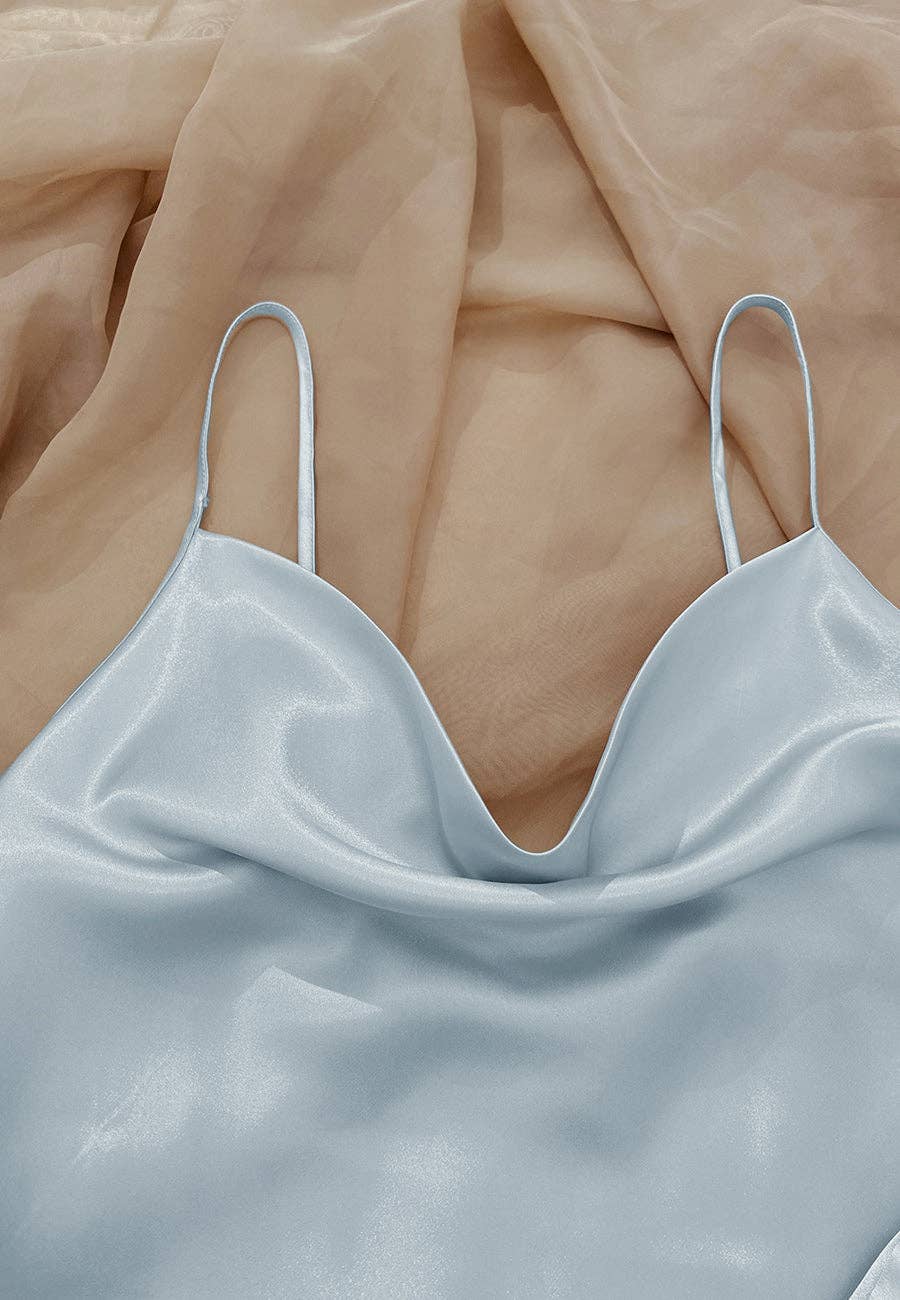 Anna Kaci Wholesale – Großhandel Schlafanzug-Set – Damen – Tanktop und Pyjamahose aus Satin mit Kapuze3