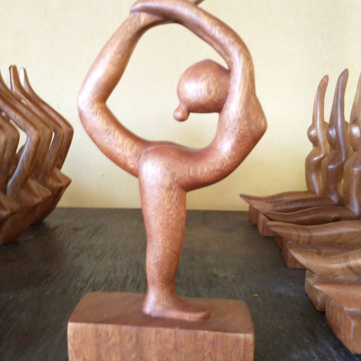 Ubud Glass – wholesale Sculpture – Hand carved Yoga pose figurine sculpture