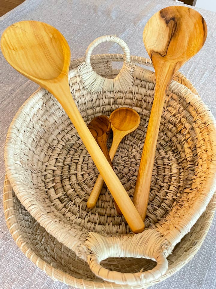 Cuillères Verde - set de 2 pour la vente par Black Clay Home