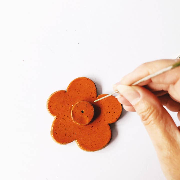 Luna Reece Ceramics - Wholesale Incense Holder - Daisy Incense Holders4