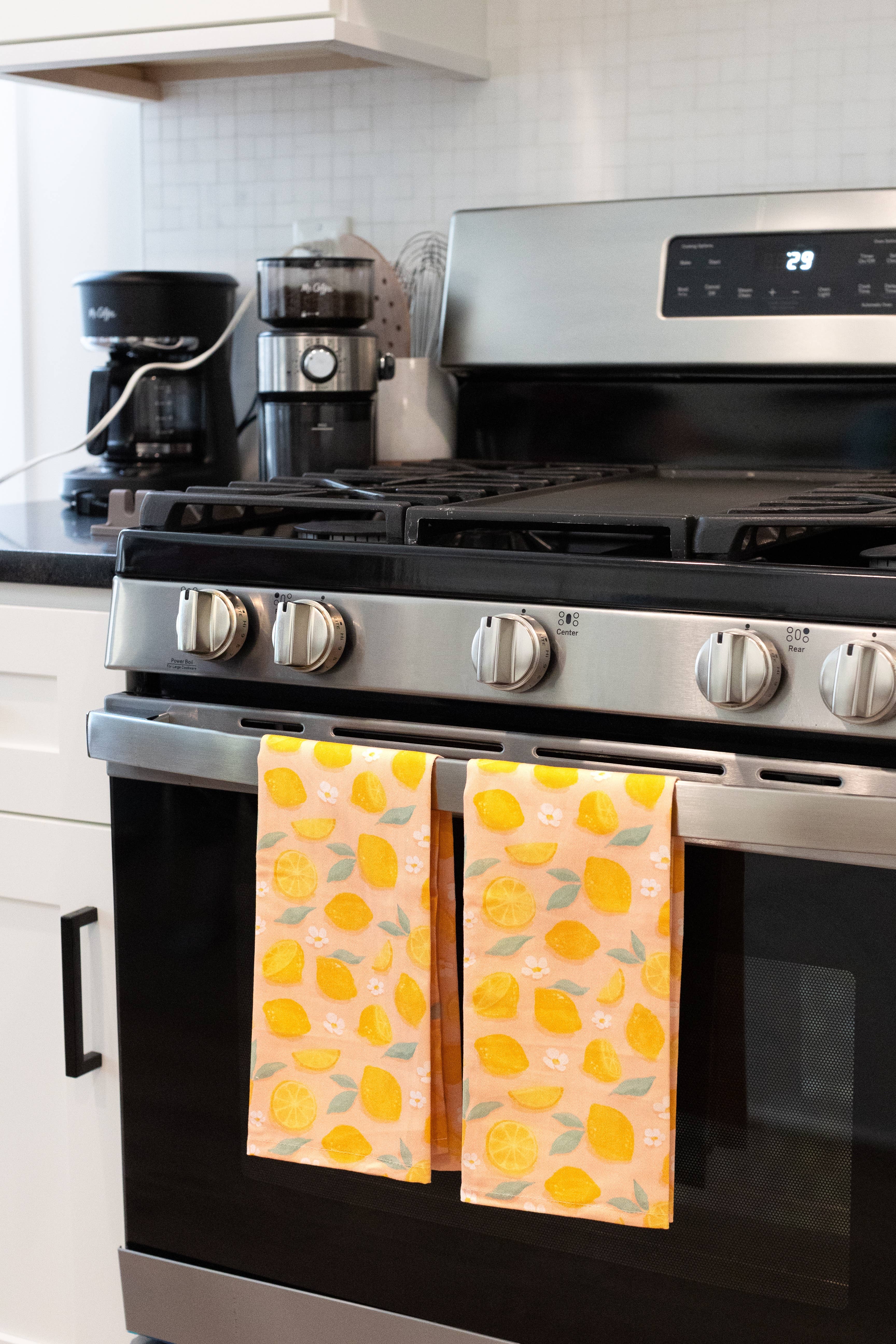 Elyse Breanne Design – wholesale Tea towel – Pack of 2 Painted Lemons Tea Towels3