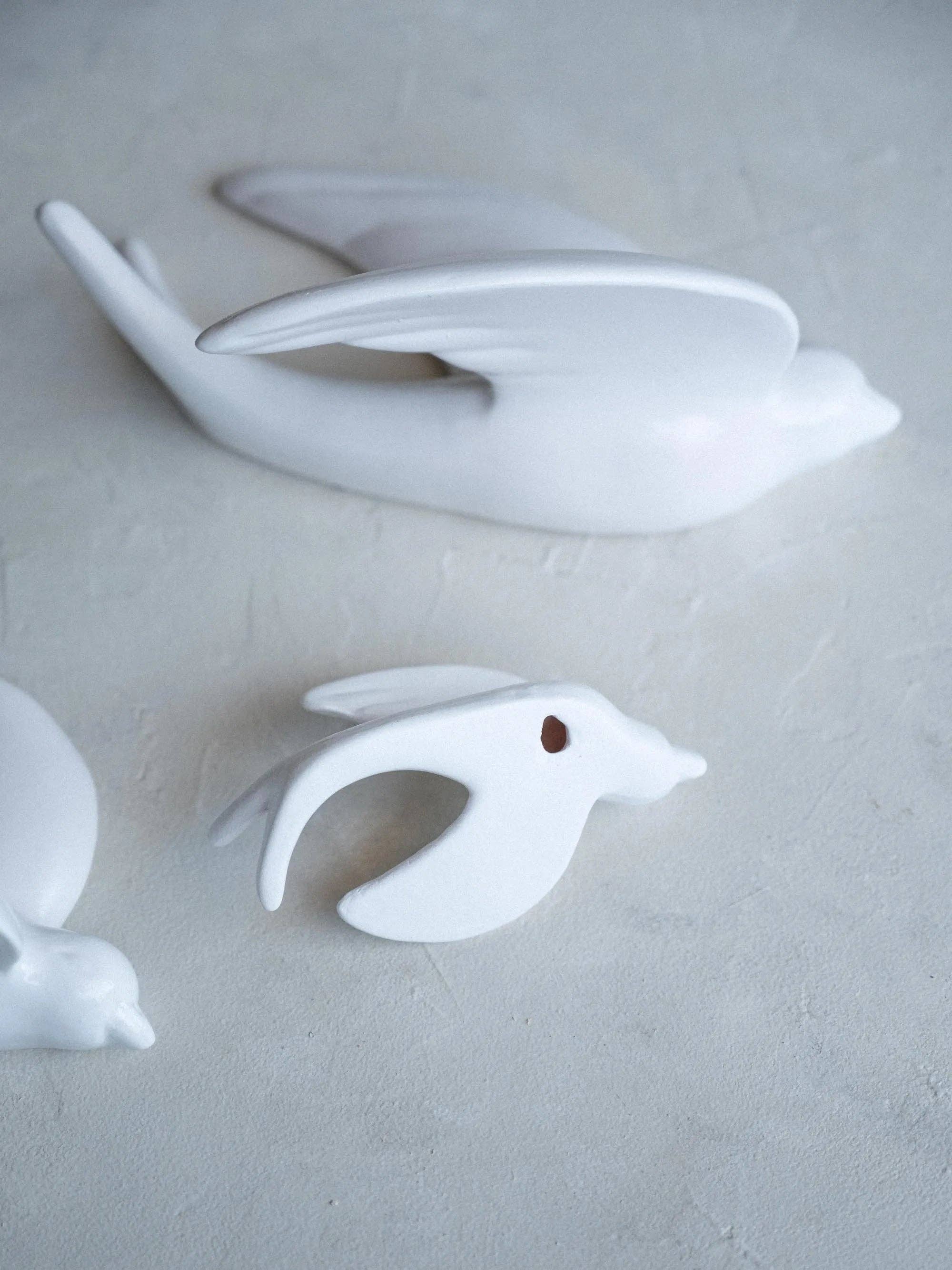 CerAmor Cerâmica – Großhandel 3D-Wandkunst – Satz von 3 bemalten Seitenschwalben11